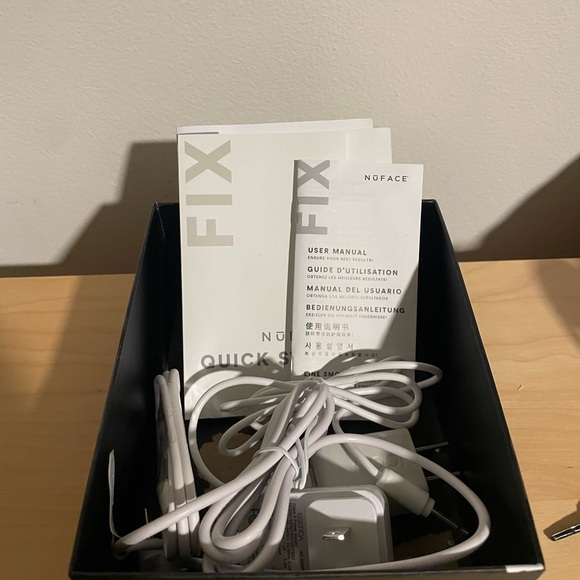 NuFace Trinity Mini & Fix Microwand - Picture 7 of 7